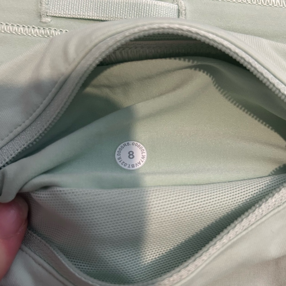 Lululemon Speed Up Short Long, Size 8 - Picture 8 of 10